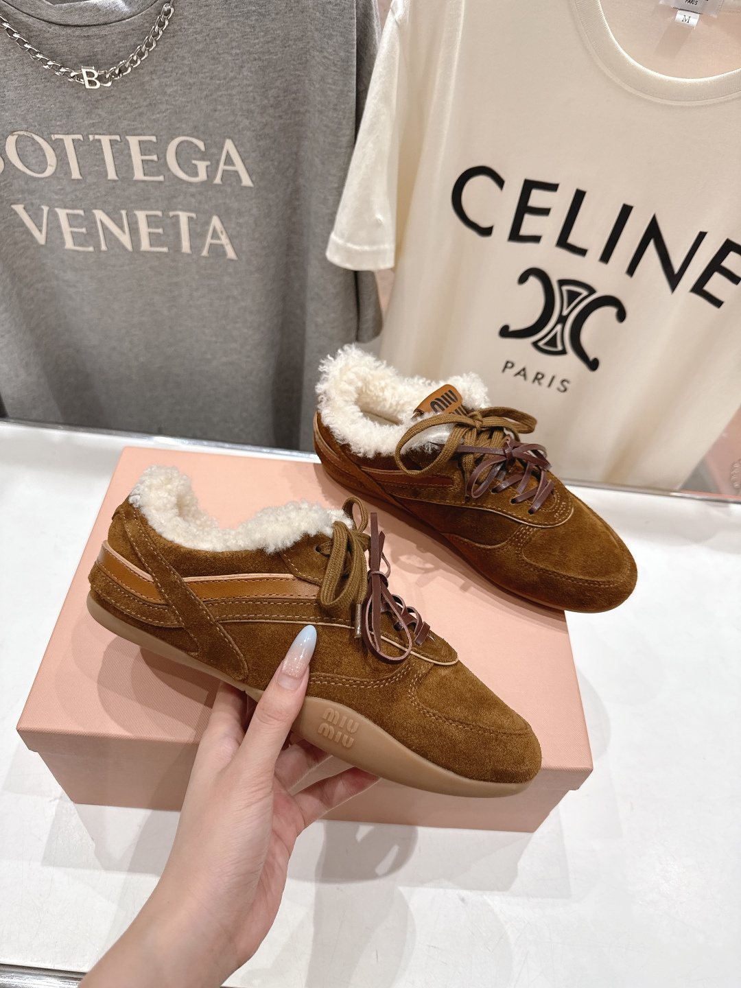 高版本出厂 毛里 MiuMiu/缪缪F022 2025ss秋冬走秀新款系带德训鞋休闲运动鞋 这款系带休闲