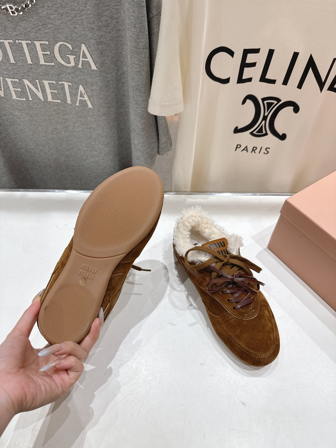 高版本出厂 毛里 MiuMiu/缪缪F022 2025ss秋冬走秀新款系带德训鞋休闲运动鞋 这款系带休闲