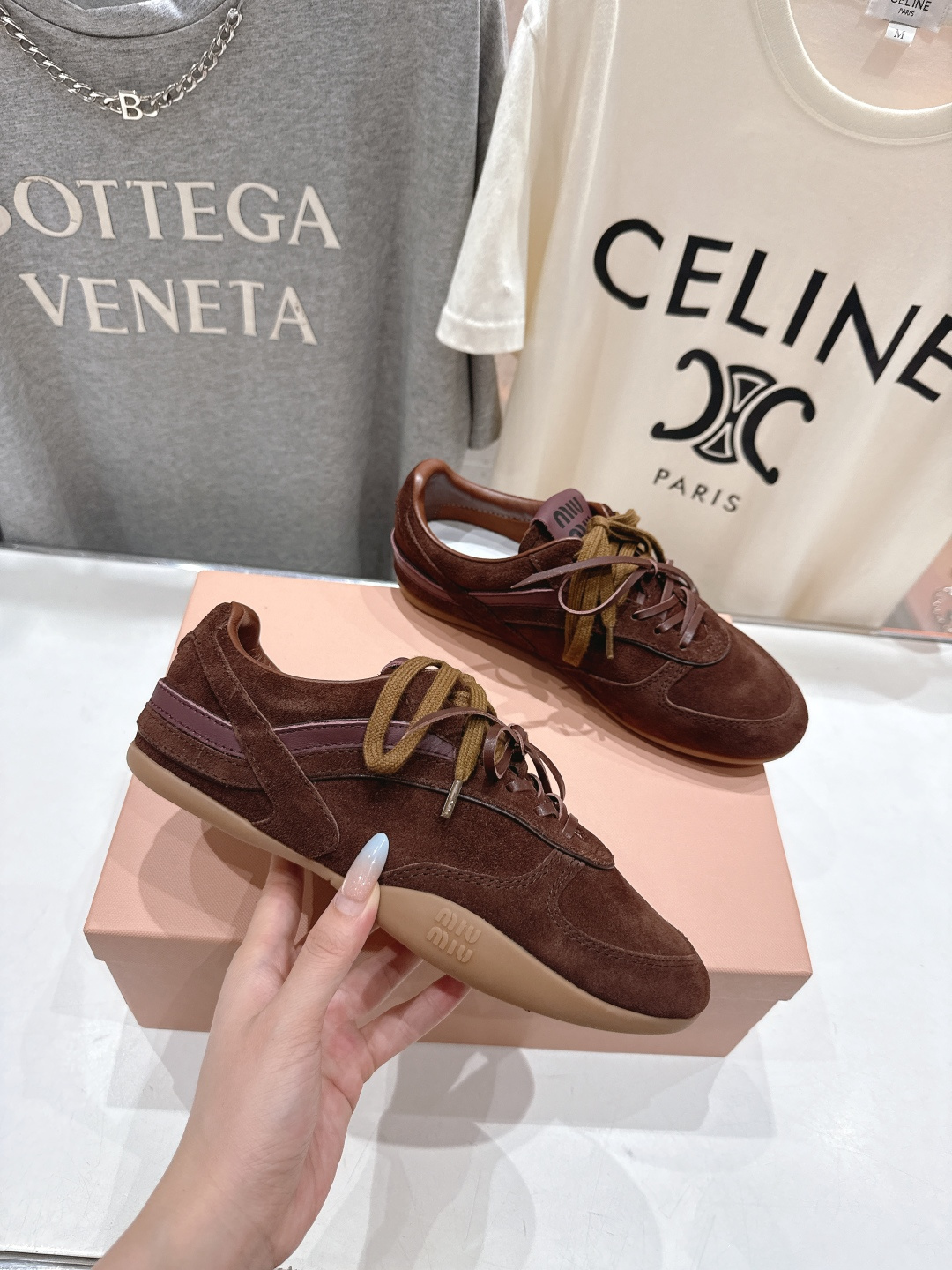 高版本出厂 MiuMiu/缪缪F022 2025ss秋冬走秀新款系带德训鞋休闲运动鞋 这款系带休闲运动鞋