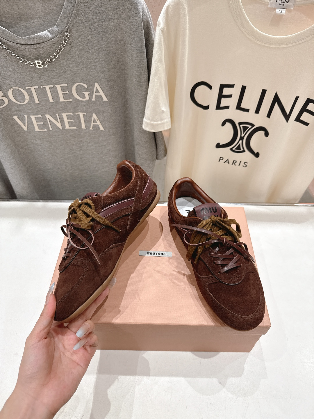 高版本出厂 MiuMiu/缪缪F022 2025ss秋冬走秀新款系带德训鞋休闲运动鞋 这款系带休闲运动鞋