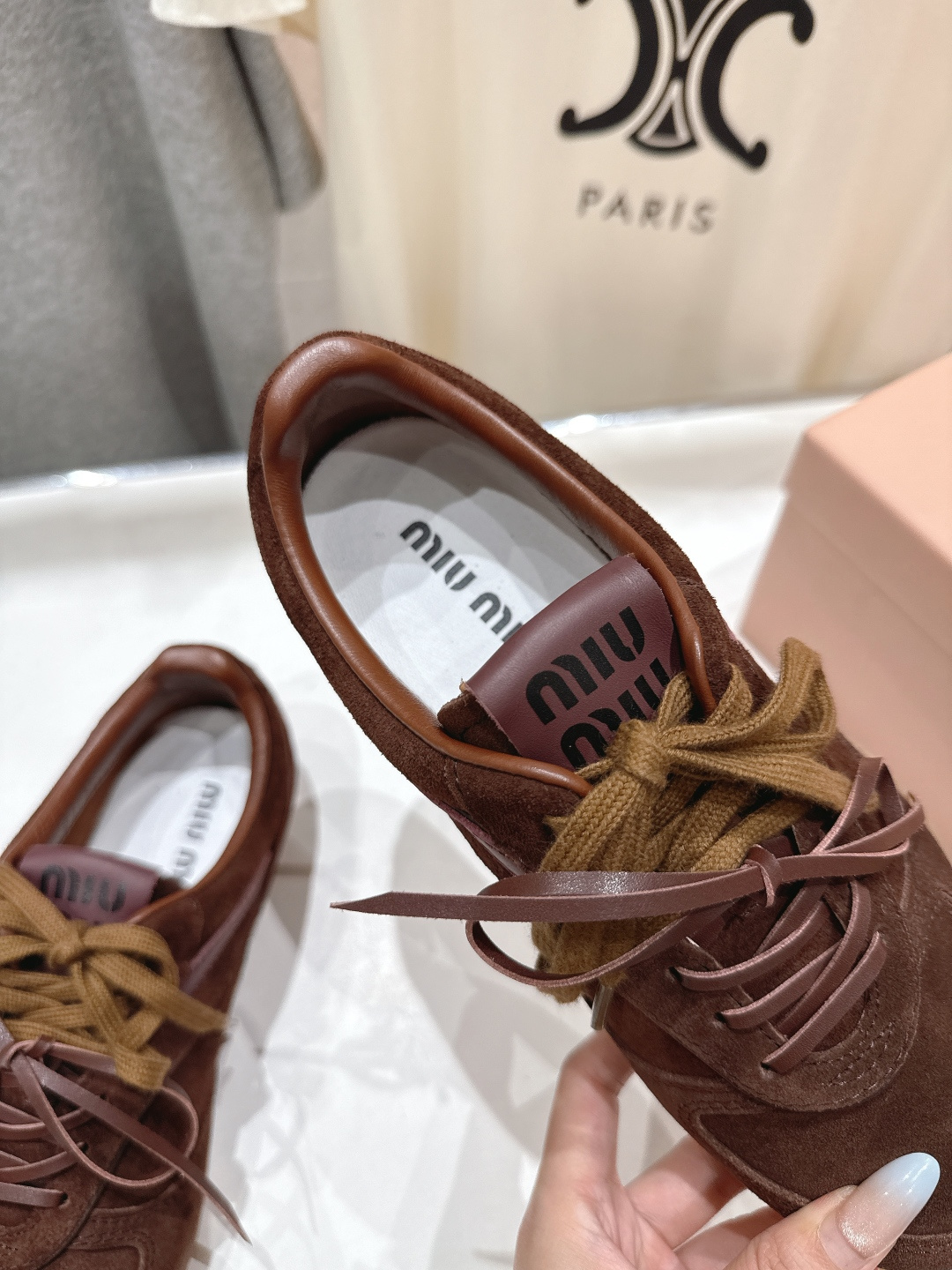 高版本出厂 MiuMiu/缪缪F022 2025ss秋冬走秀新款系带德训鞋休闲运动鞋 这款系带休闲运动鞋