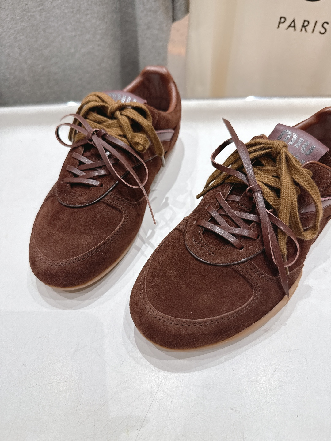 高版本出厂 MiuMiu/缪缪F022 2025ss秋冬走秀新款系带德训鞋休闲运动鞋 这款系带休闲运动鞋