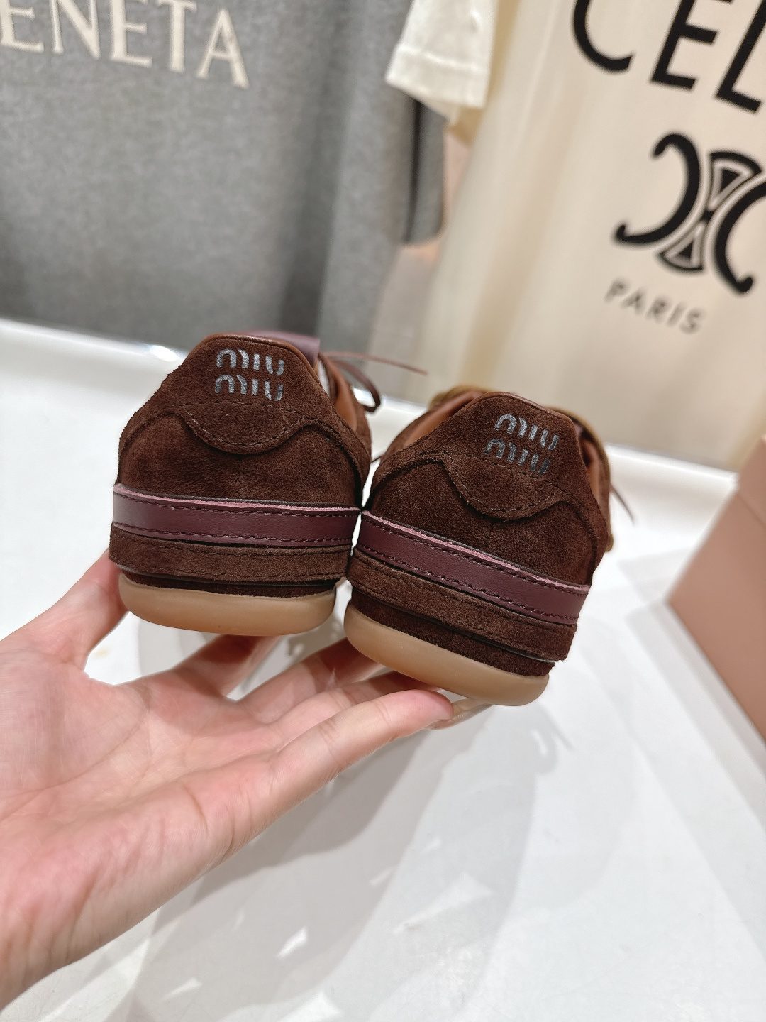 高版本出厂 MiuMiu/缪缪F022 2025ss秋冬走秀新款系带德训鞋休闲运动鞋 这款系带休闲运动鞋