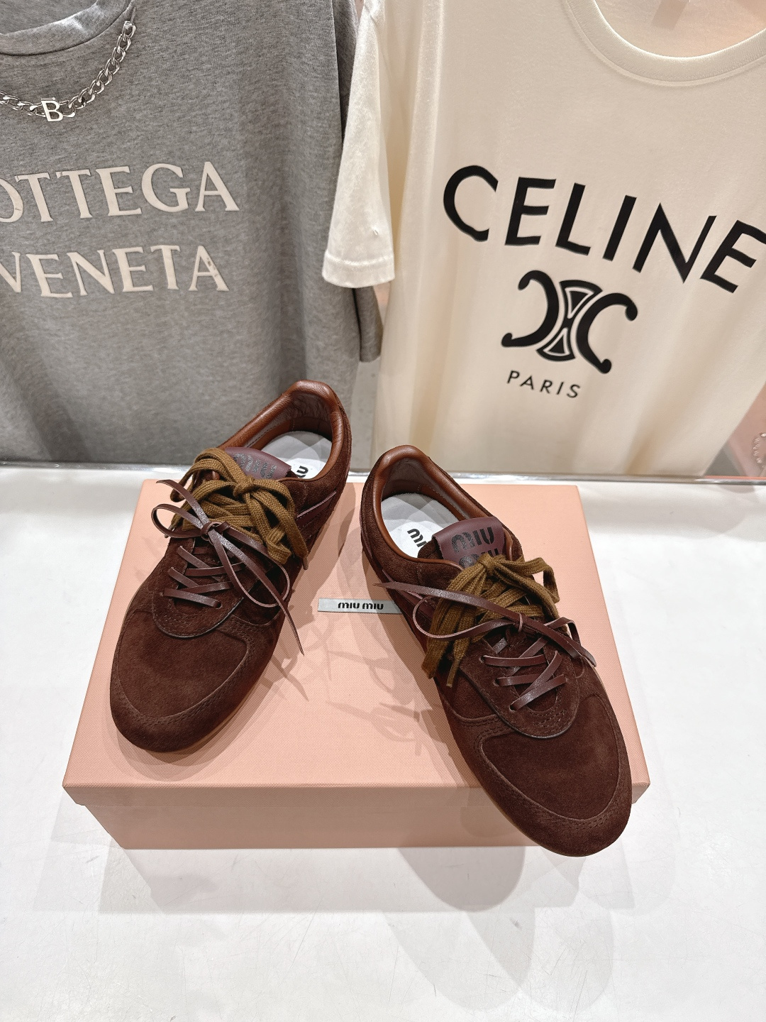 高版本出厂 MiuMiu/缪缪F022 2025ss秋冬走秀新款系带德训鞋休闲运动鞋 这款系带休闲运动鞋