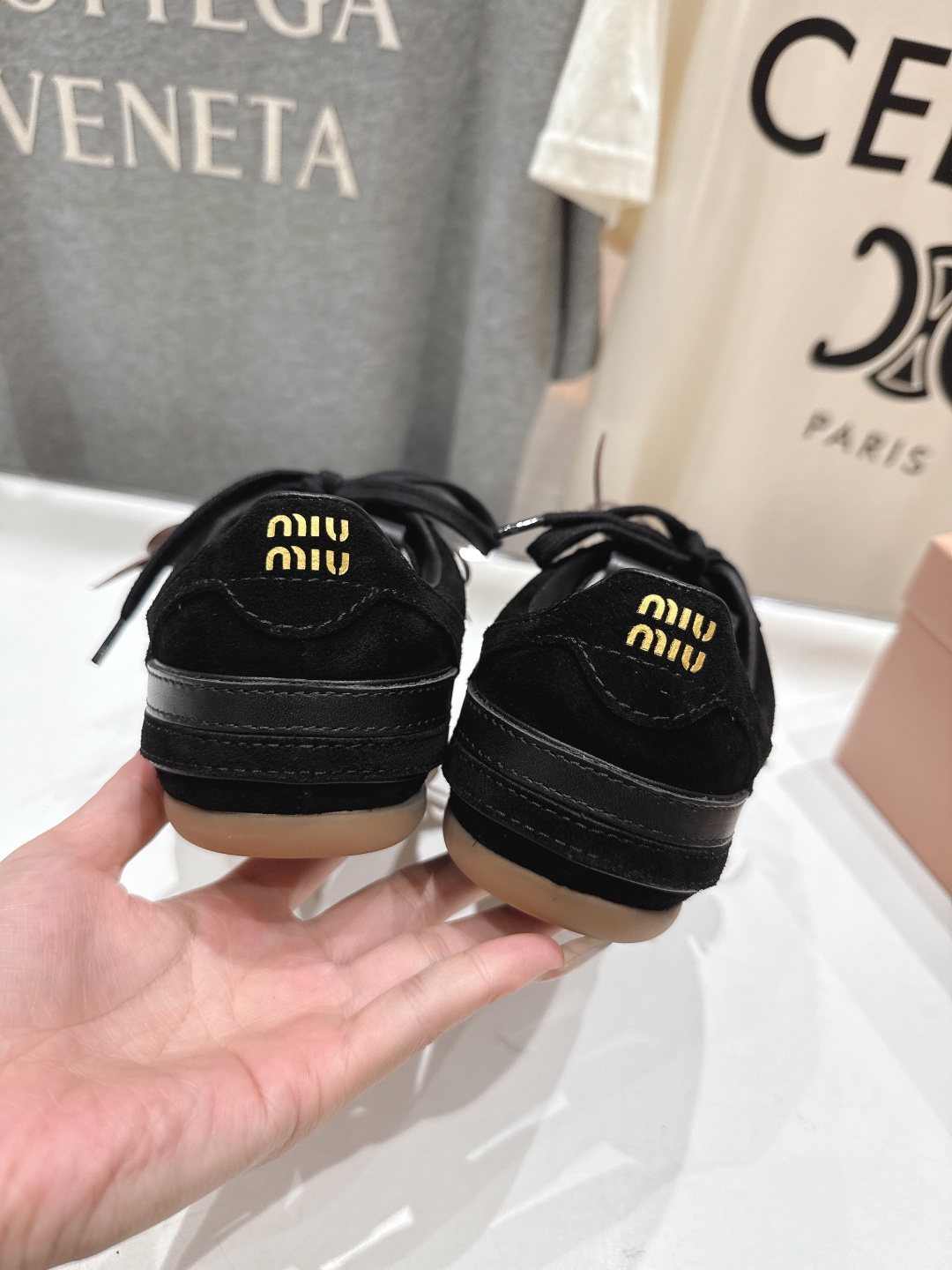 高版本出厂 MiuMiu/缪缪F022 2025ss秋冬走秀新款系带德训鞋休闲运动鞋 这款系带休闲运动鞋