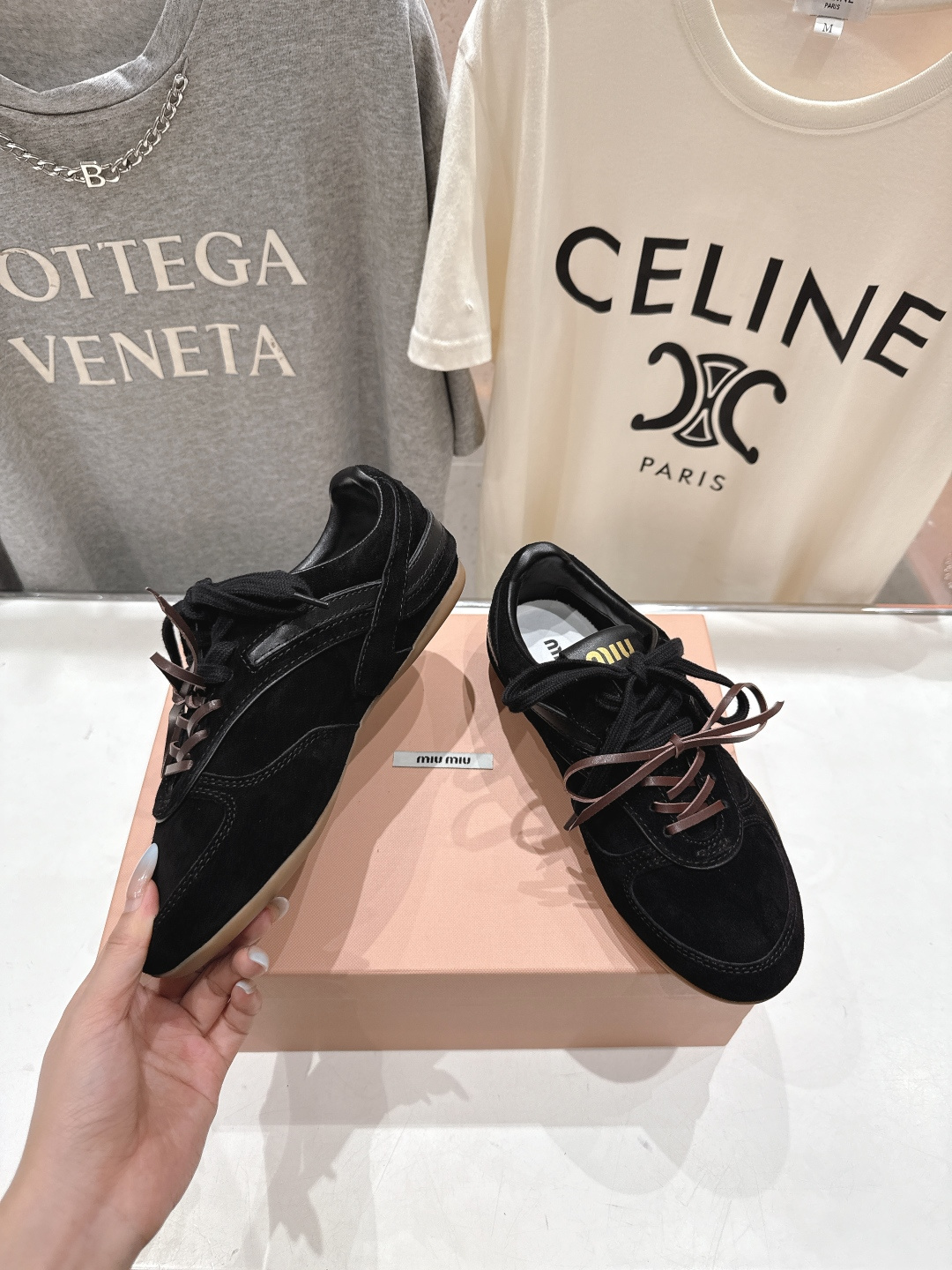 高版本出厂 MiuMiu/缪缪F022 2025ss秋冬走秀新款系带德训鞋休闲运动鞋 这款系带休闲运动鞋