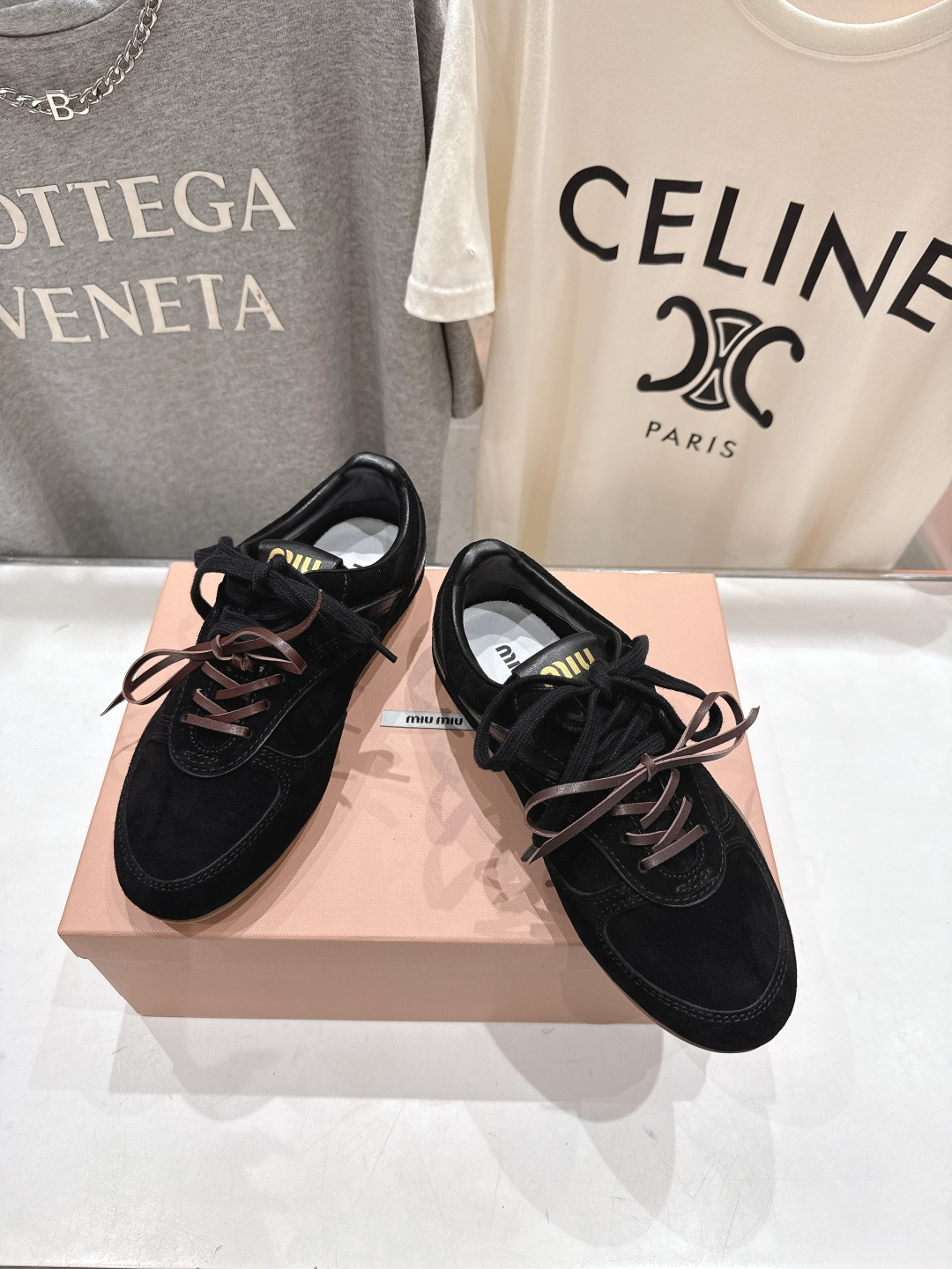 高版本出厂 MiuMiu/缪缪F022 2025ss秋冬走秀新款系带德训鞋休闲运动鞋 这款系带休闲运动鞋