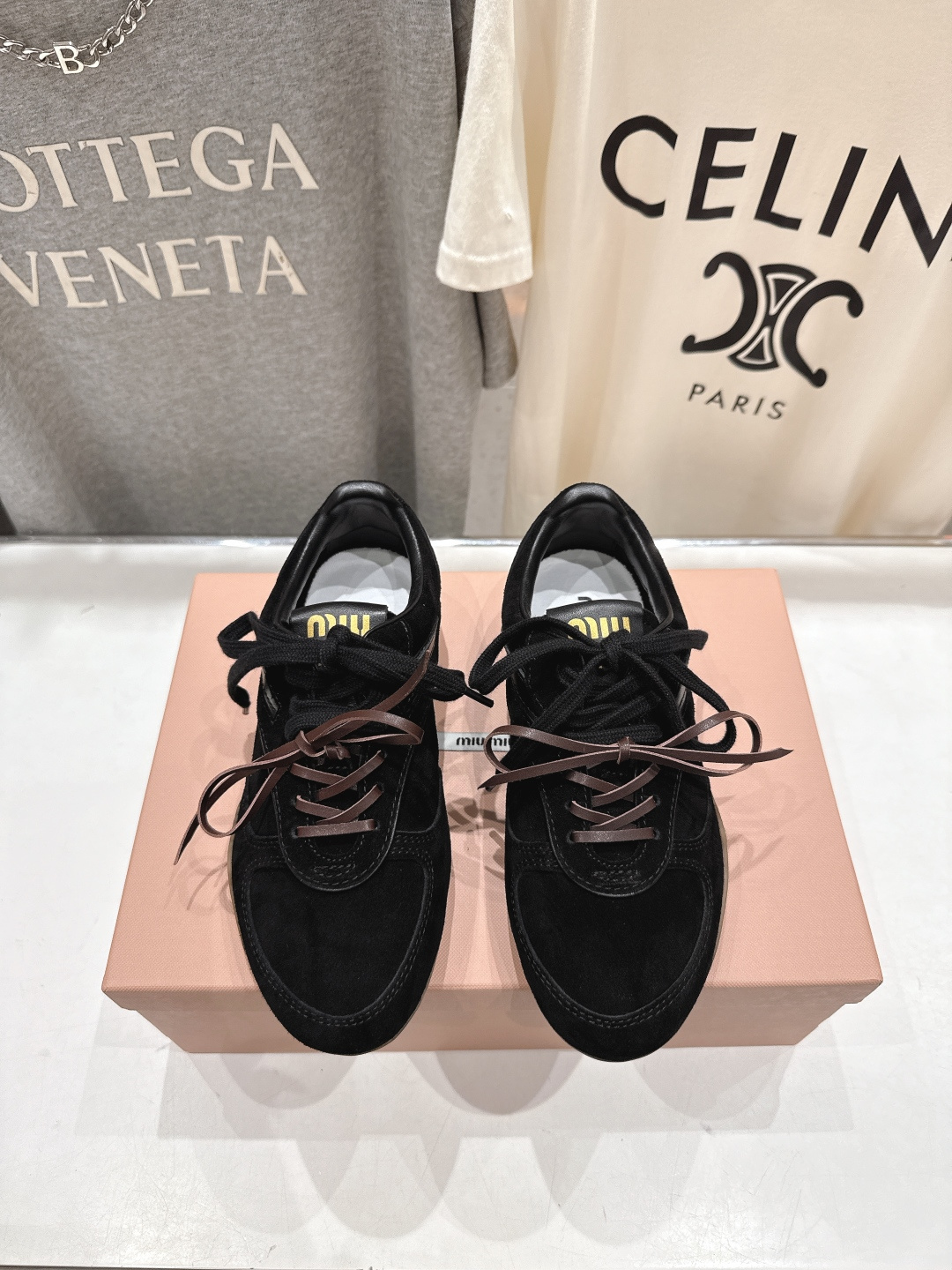 高版本出厂 MiuMiu/缪缪F022 2025ss秋冬走秀新款系带德训鞋休闲运动鞋 这款系带休闲运动鞋