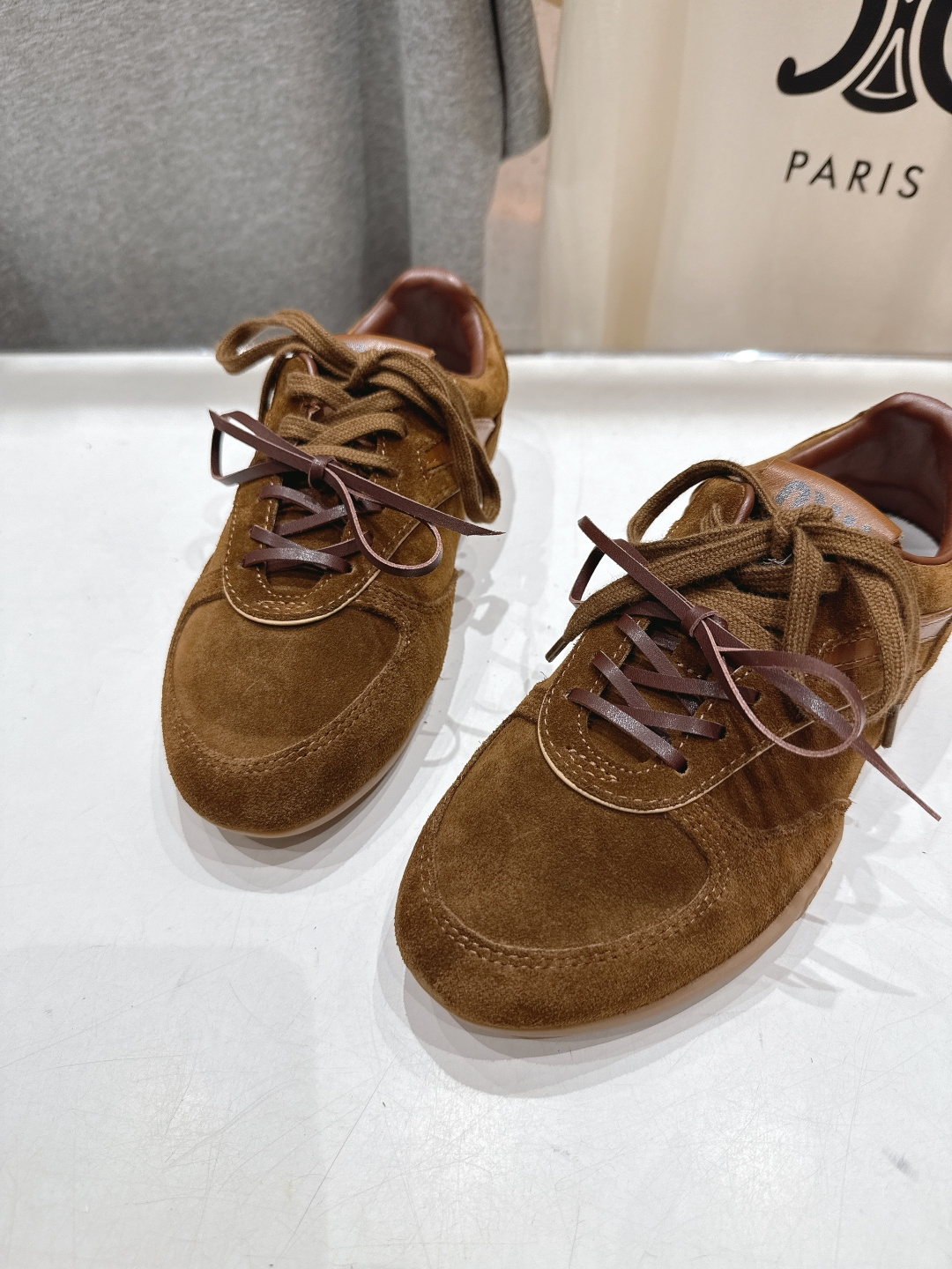 高版本出厂 MiuMiu/缪缪F022 2025ss秋冬走秀新款系带德训鞋休闲运动鞋 这款系带休闲运动鞋