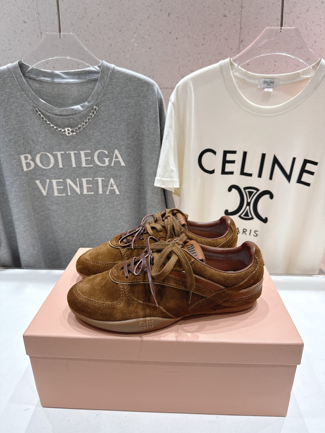 高版本出厂 MiuMiu/缪缪F022 2025ss秋冬走秀新款系带德训鞋休闲运动鞋 这款系带休闲运动鞋