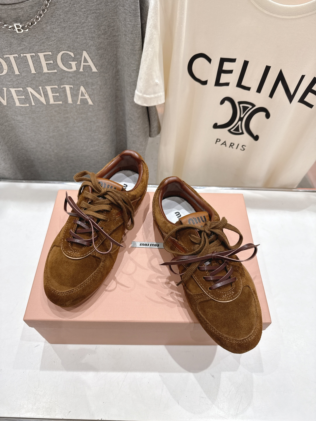 高版本出厂 MiuMiu/缪缪F022 2025ss秋冬走秀新款系带德训鞋休闲运动鞋 这款系带休闲运动鞋