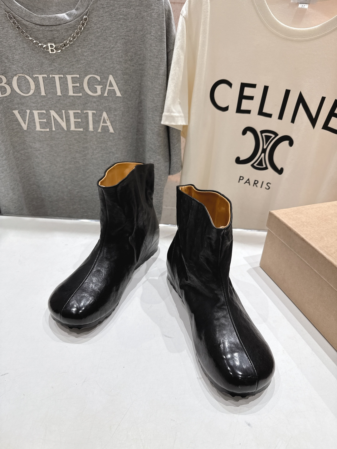 顶级出厂 Renian 小众潮牌～F028秋冬新款复古英伦风切尔西小短靴网红明星小红书狂追热推 发售蠢萌