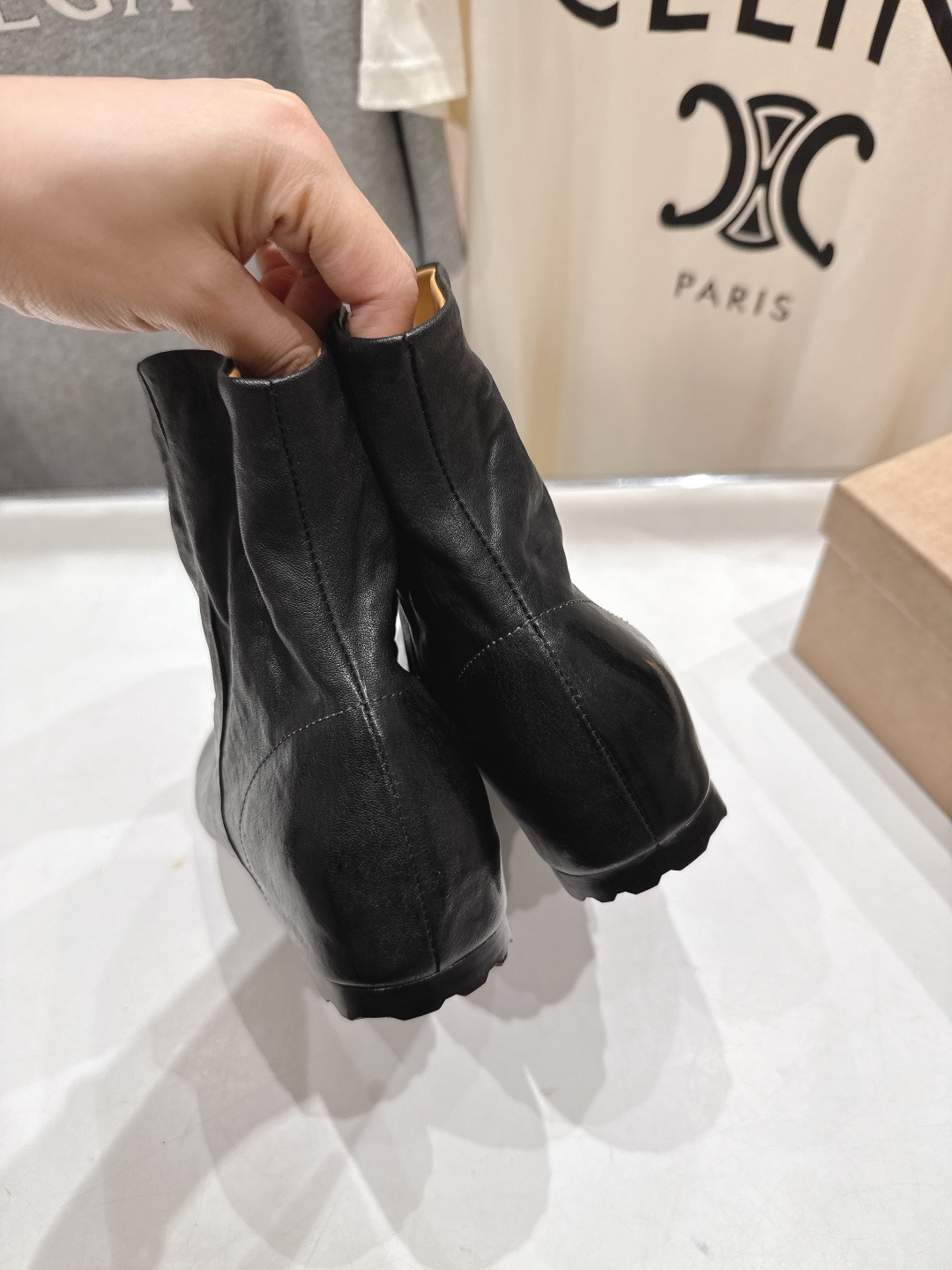 顶级出厂 Renian 小众潮牌～F028秋冬新款复古英伦风切尔西小短靴网红明星小红书狂追热推 发售蠢萌