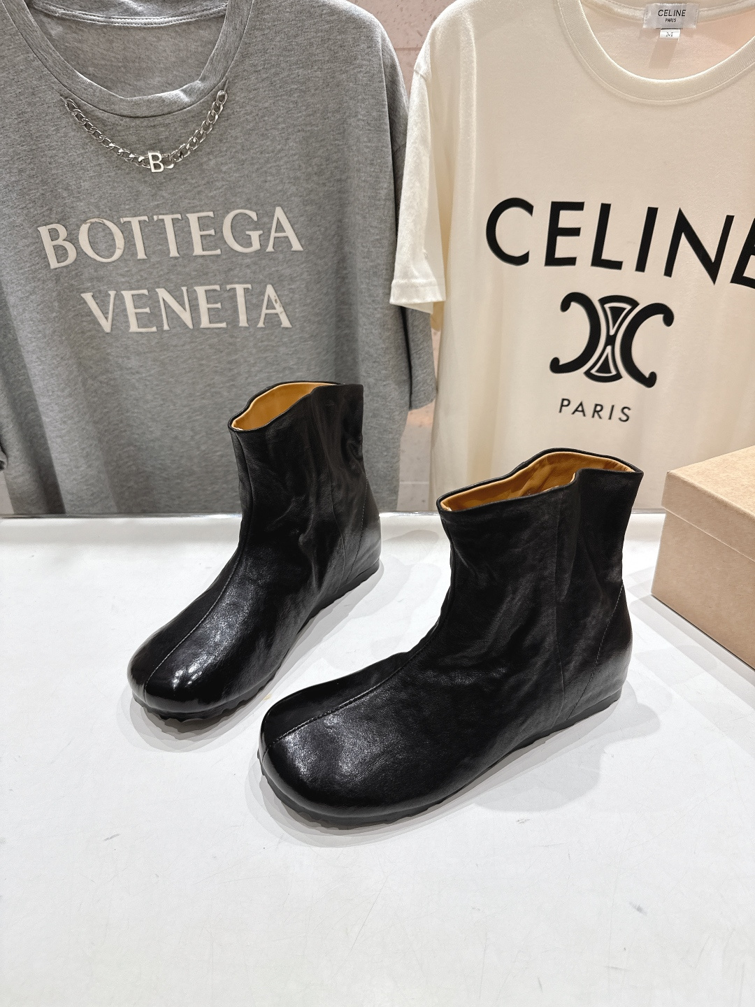 顶级出厂 Renian 小众潮牌～F028秋冬新款复古英伦风切尔西小短靴网红明星小红书狂追热推 发售蠢萌