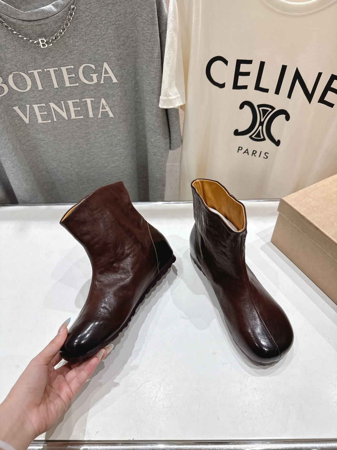 顶级出厂 Renian 小众潮牌～F028秋冬新款复古英伦风切尔西小短靴网红明星小红书狂追热推 发售蠢萌