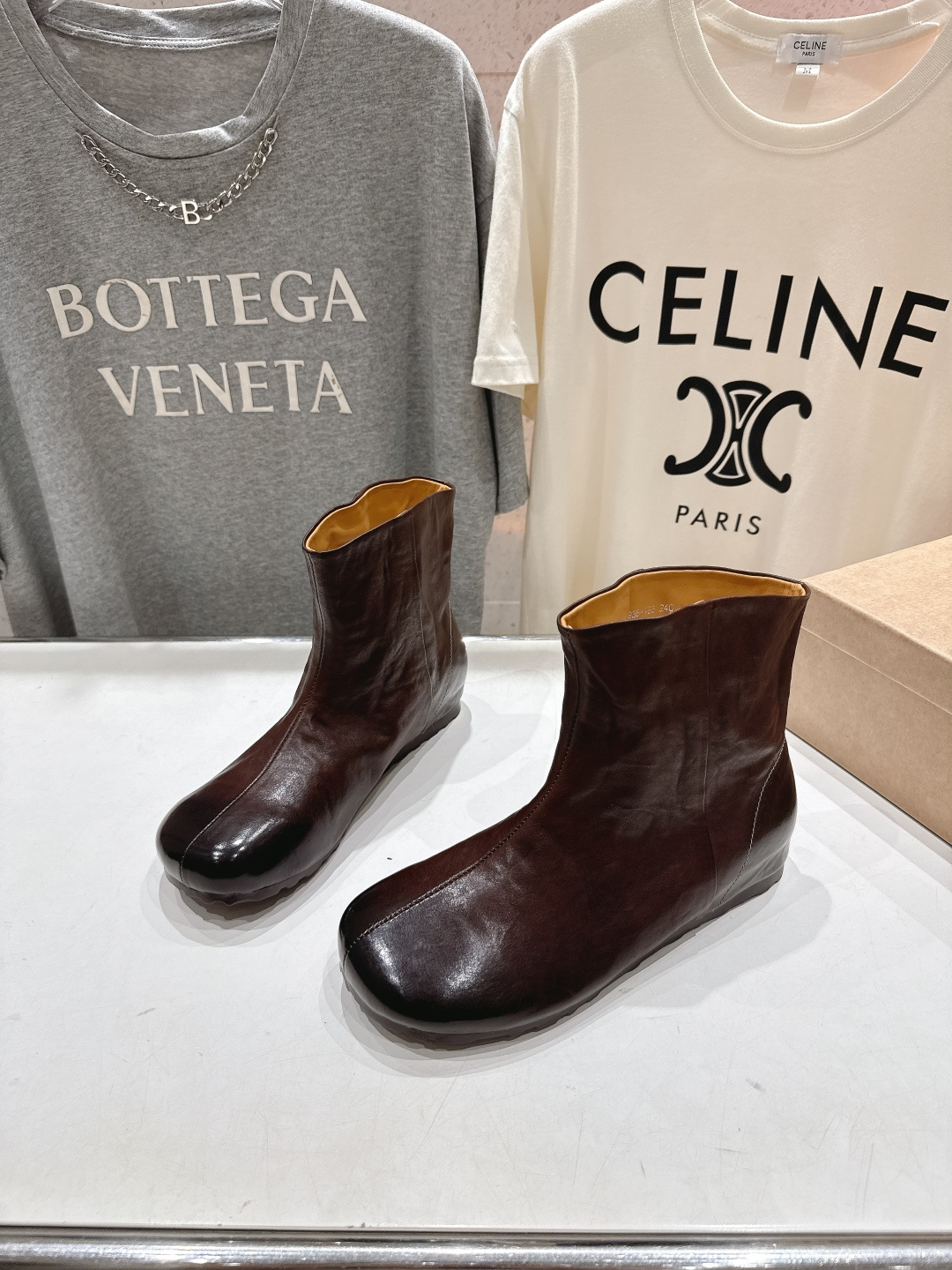 顶级出厂 Renian 小众潮牌～F028秋冬新款复古英伦风切尔西小短靴网红明星小红书狂追热推 发售蠢萌