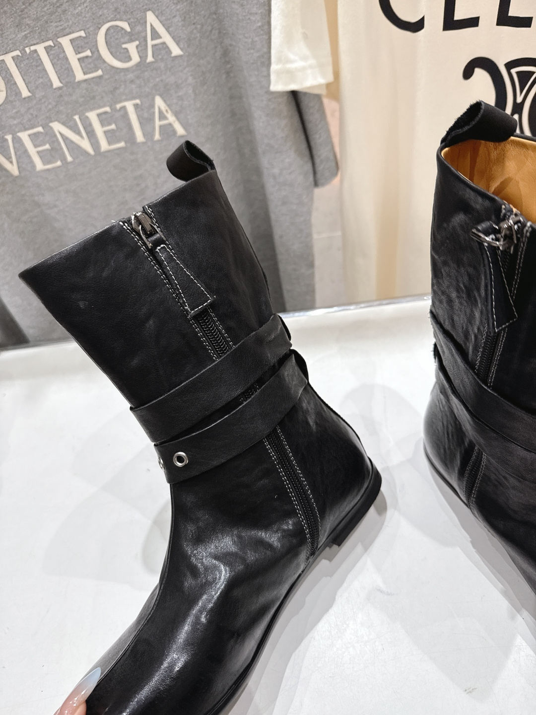 顶级出厂 Renian 小众潮牌～F028秋冬新款复古英伦风切尔西短靴马丁靴网红明星小红书狂追热推 发售