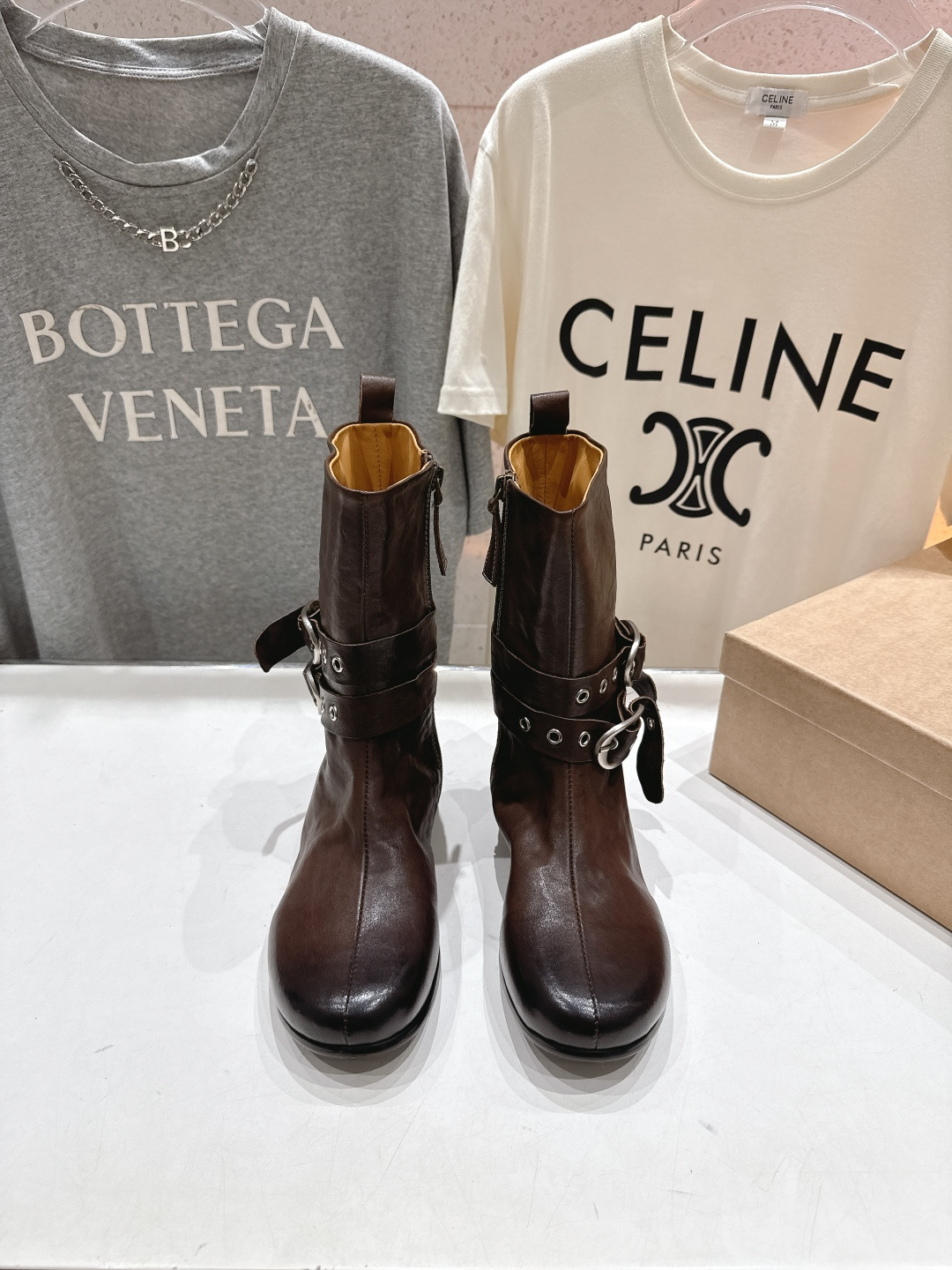 顶级出厂 Renian 小众潮牌～F028秋冬新款复古英伦风切尔西短靴马丁靴网红明星小红书狂追热推 发售