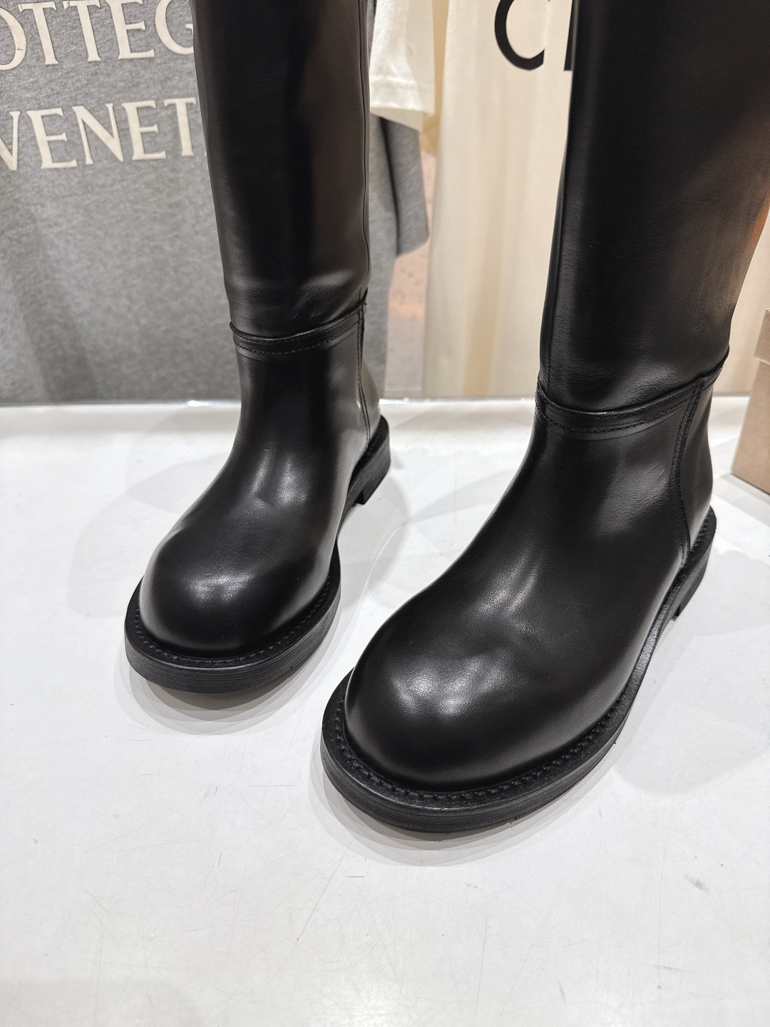 顶级出厂 Renian 小众潮牌～F028秋冬新款复古英伦风短靴切尔西中筒靴马丁靴网红明星小红书狂追热推