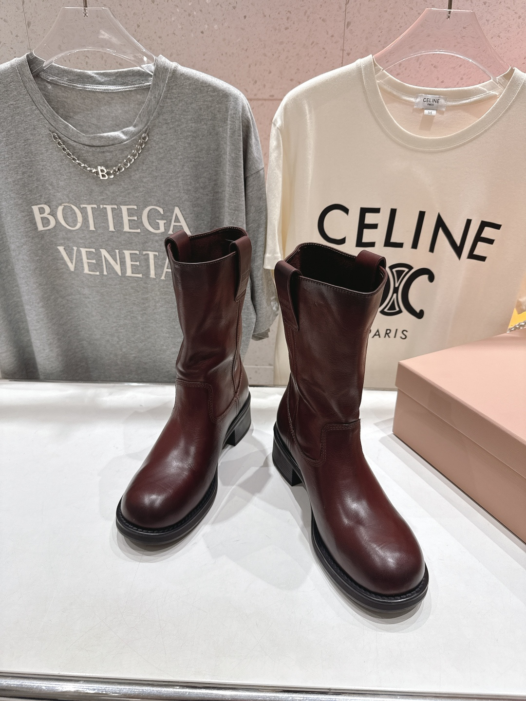 高版本出厂 MiuMiu/缪缪F022 25ss秋冬走秀款西部系列·复古做旧堆堆靴机车靴马丁靴今年最值得