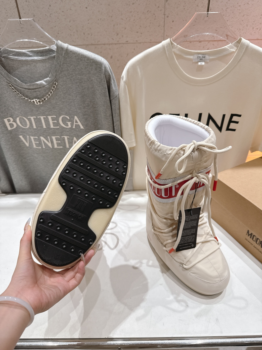 高版本出厂 爱心款 Moon Boot F060 2025ss秋冬季爆款保暖厚底雪地靴 【丑萌月亮雪地靴