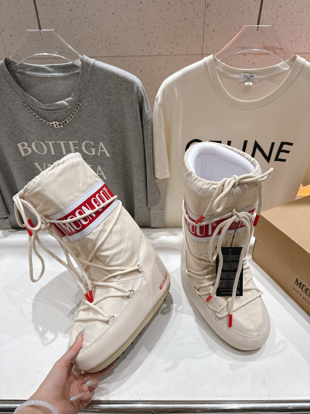 高版本出厂 爱心款 Moon Boot F060 2025ss秋冬季爆款保暖厚底雪地靴 【丑萌月亮雪地靴