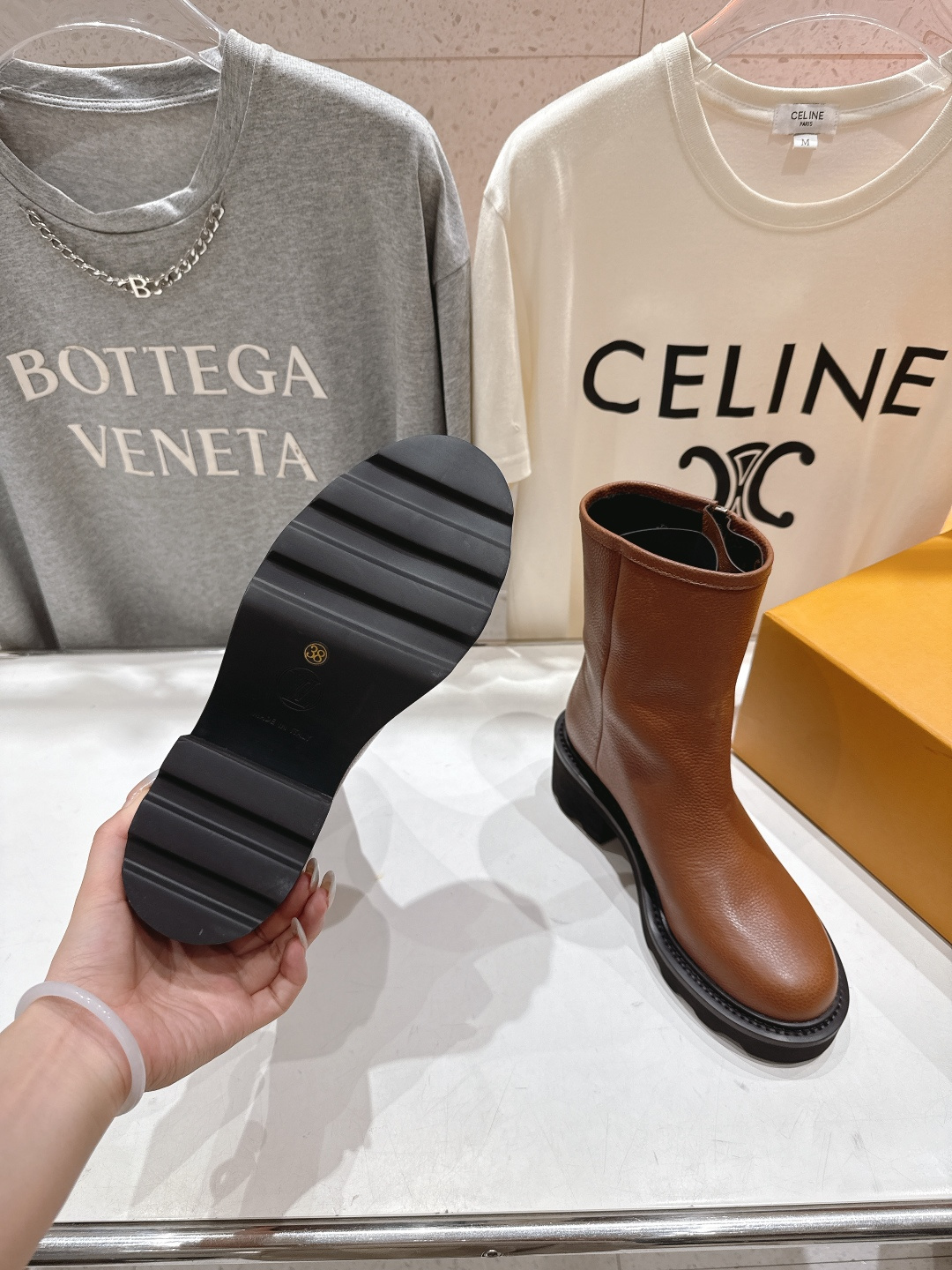 高版本出厂 LOUIS VUITTON 25ss LV驴牌新款英伦风帅气马丁靴短靴楦型百搭瘦脚yyds.