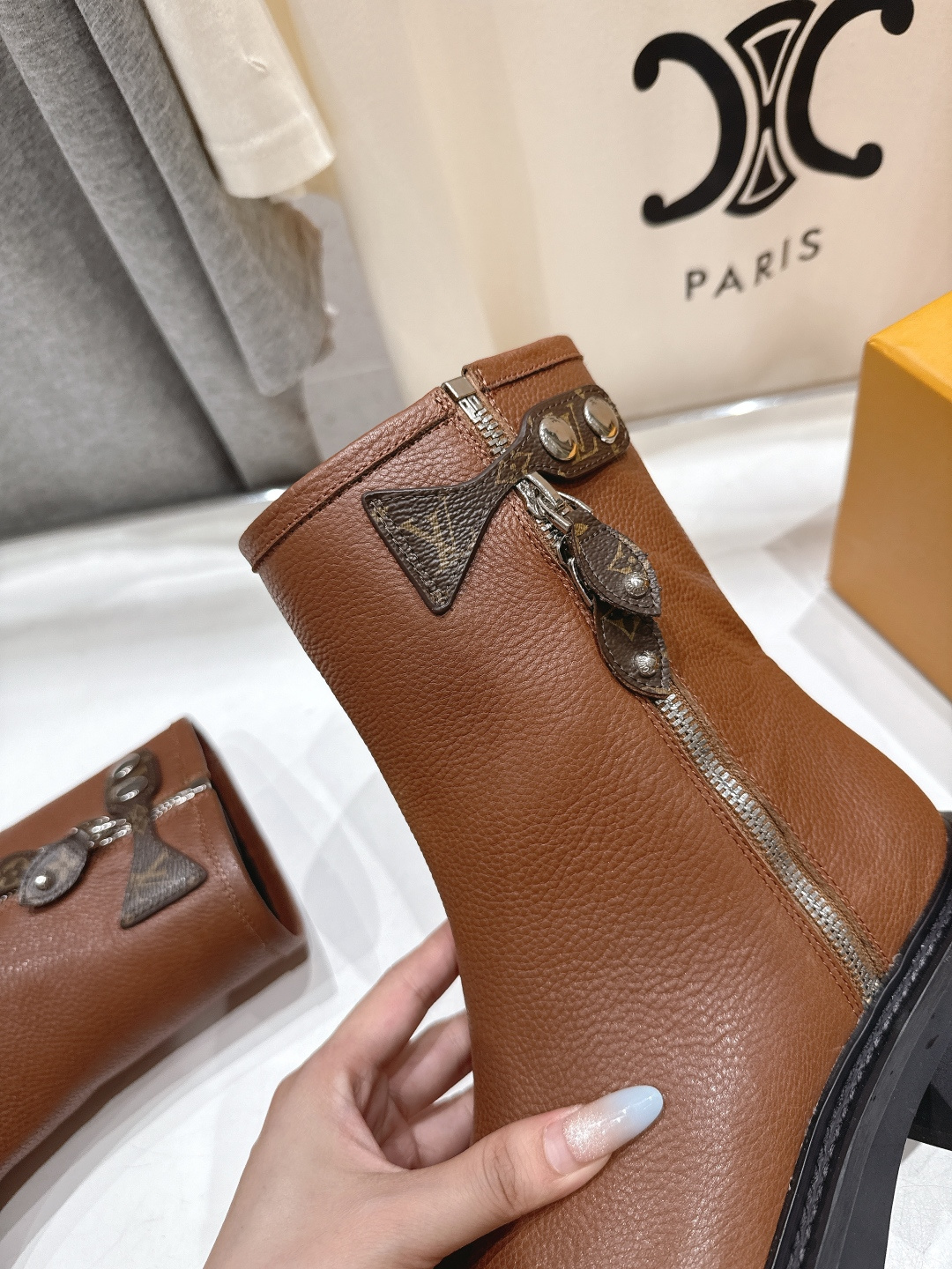 高版本出厂 LOUIS VUITTON 25ss LV驴牌新款英伦风帅气马丁靴短靴楦型百搭瘦脚yyds.