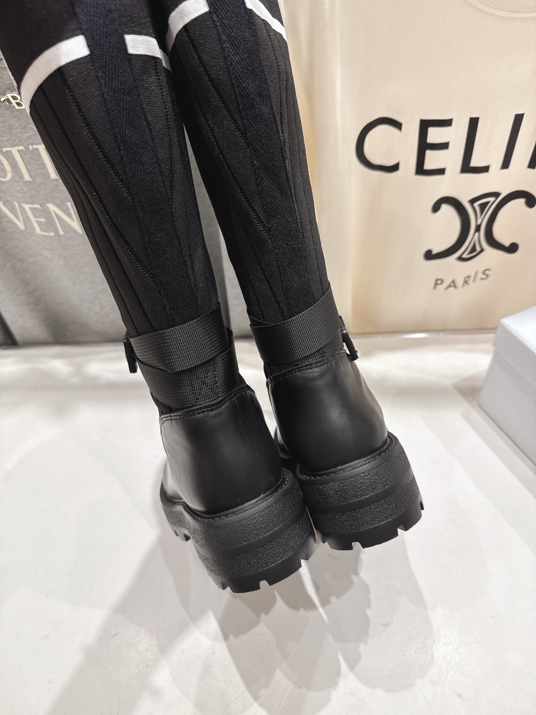 高版本出厂 Dior*迪奥 D家F019 2025ss走秀款工装中筒靴 小红书爆款，各大明星网红的最爱～