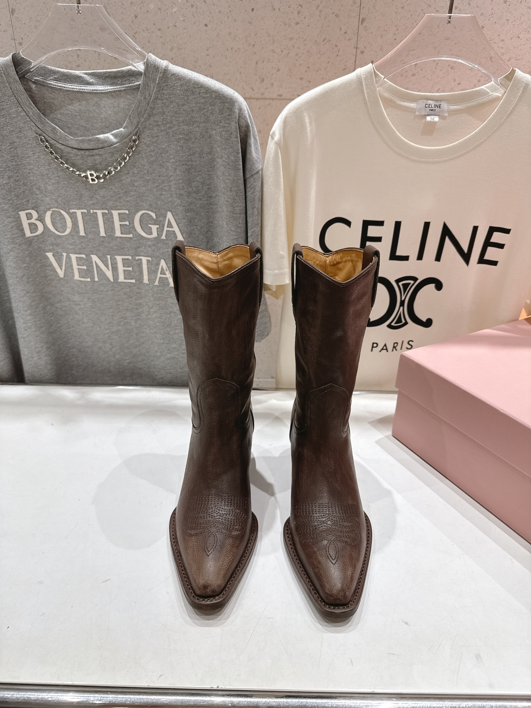 高版本出厂 皮面 MiuMiu/缪缪.F032 25ss新款·超大热走秀款·复古风西部牛仔靴机车靴中筒靴