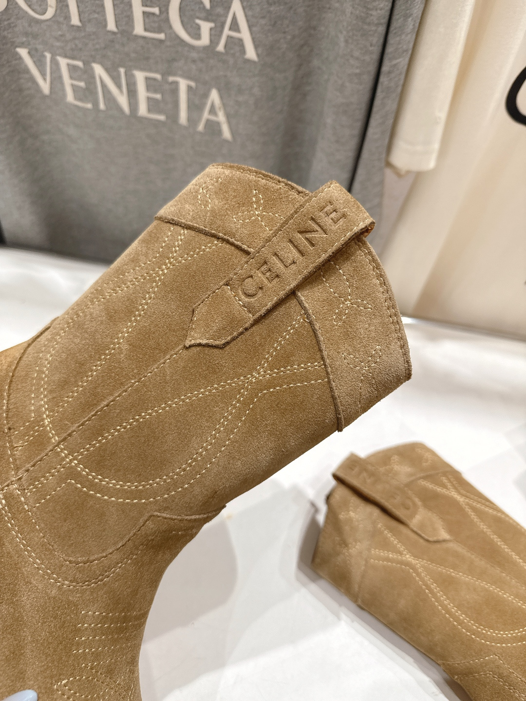 高版本出厂 Celine*赛琳F032 2025ss秋冬专柜新款英伦风复古高跟短靴骑士靴集现代、传统与酷