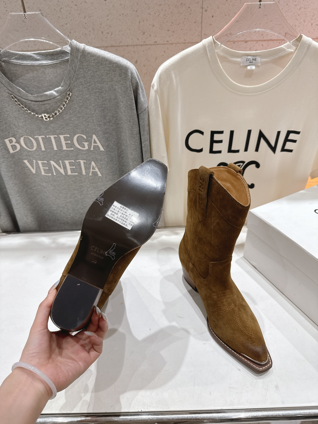 高版本出厂 Celine*赛琳F032 2025ss秋冬专柜新款英伦风复古高跟短靴骑士靴集现代、传统与酷