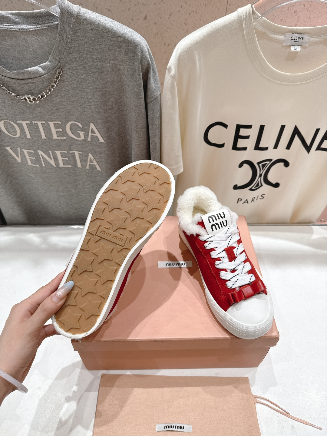 高版本出厂 毛里 MiuMiu/缪缪F032 2025ss秋冬新款系带厚底羊毛小白鞋运动休闲鞋毛毛鞋这款