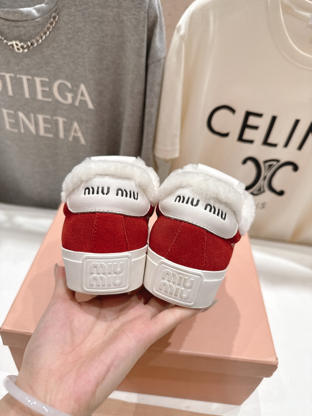 高版本出厂 毛里 MiuMiu/缪缪F032 2025ss秋冬新款系带厚底羊毛小白鞋运动休闲鞋毛毛鞋这款