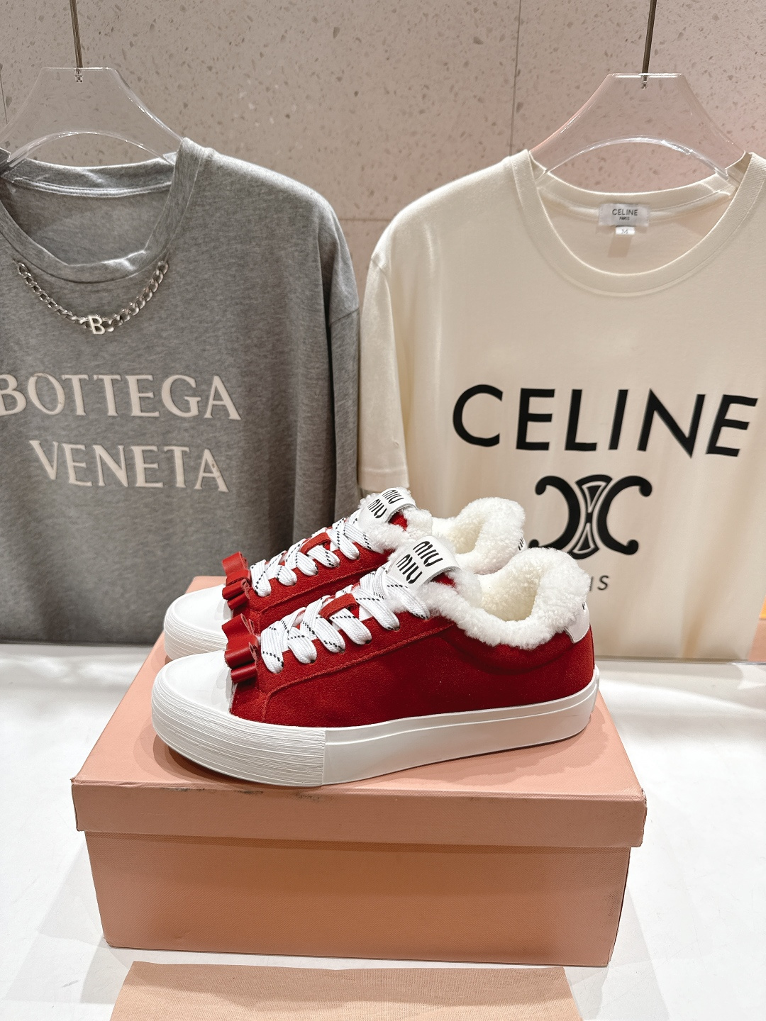 高版本出厂 毛里 MiuMiu/缪缪F032 2025ss秋冬新款系带厚底羊毛小白鞋运动休闲鞋毛毛鞋这款