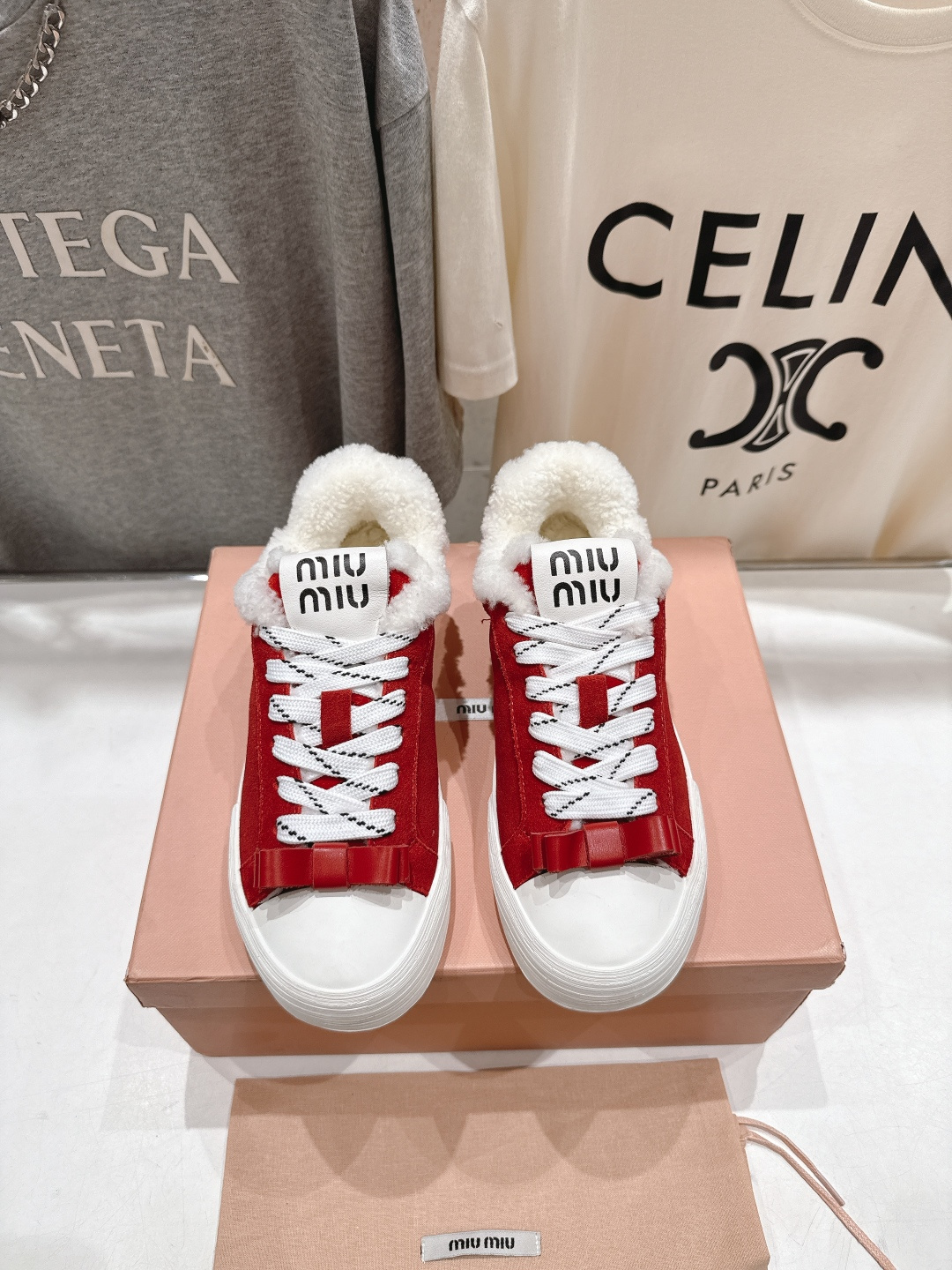 高版本出厂 毛里 MiuMiu/缪缪F032 2025ss秋冬新款系带厚底羊毛小白鞋运动休闲鞋毛毛鞋这款