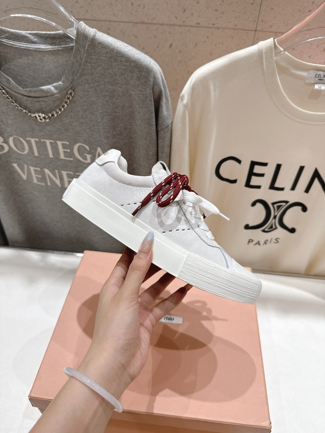 高版本出厂 MiuMiu/缪缪F032 2025ss新款系带小白鞋运动休闲鞋 这款系带运动休闲鞋～日常穿