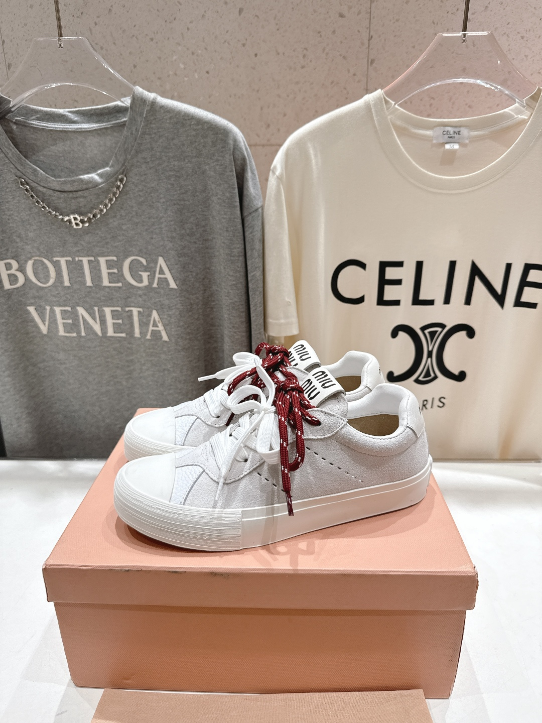 高版本出厂 MiuMiu/缪缪F032 2025ss新款系带小白鞋运动休闲鞋 这款系带运动休闲鞋～日常穿