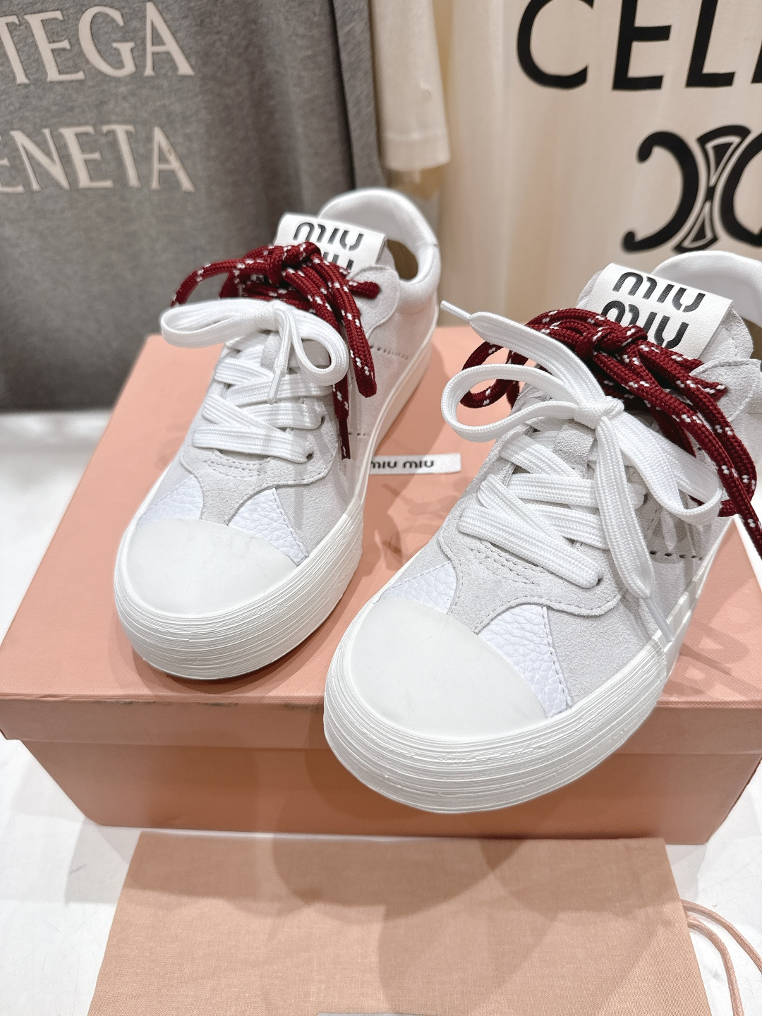 高版本出厂 MiuMiu/缪缪F032 2025ss新款系带小白鞋运动休闲鞋 这款系带运动休闲鞋～日常穿