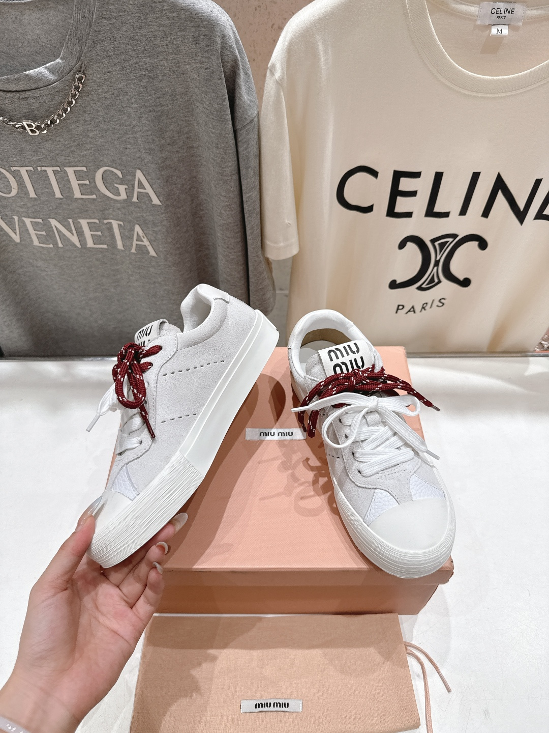 高版本出厂 MiuMiu/缪缪F032 2025ss新款系带小白鞋运动休闲鞋 这款系带运动休闲鞋～日常穿