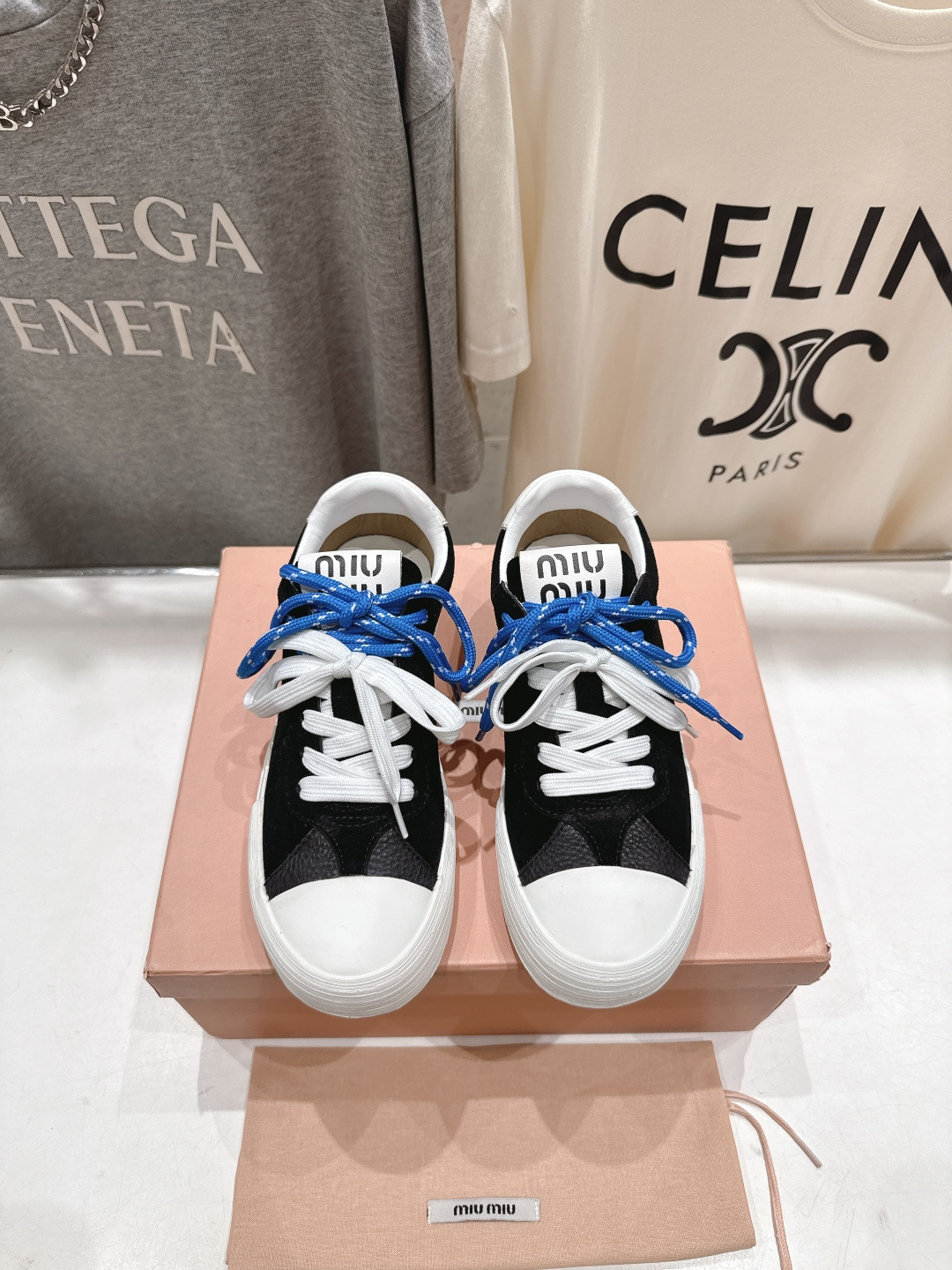 高版本出厂 MiuMiu/缪缪F032 2025ss新款系带小白鞋运动休闲鞋 这款系带运动休闲鞋～日常穿