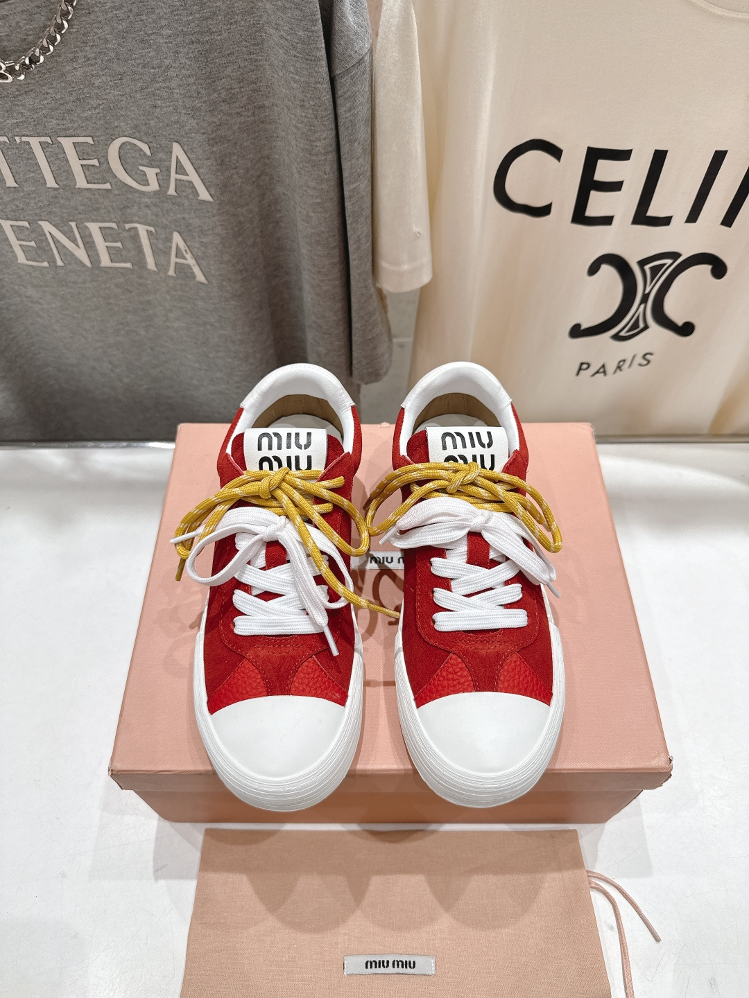 高版本出厂 MiuMiu/缪缪F032 2025ss新款系带小白鞋运动休闲鞋 这款系带运动休闲鞋～日常穿