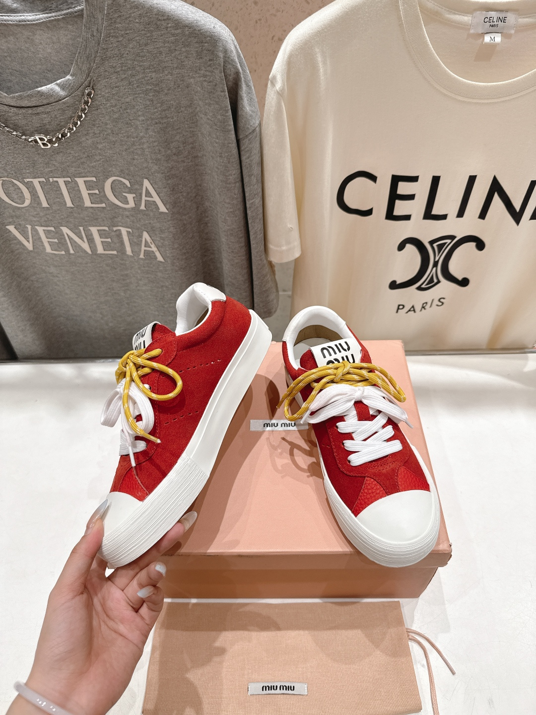 高版本出厂 MiuMiu/缪缪F032 2025ss新款系带小白鞋运动休闲鞋 这款系带运动休闲鞋～日常穿