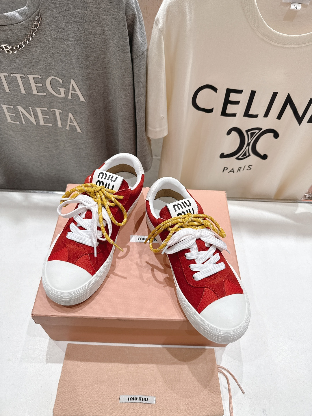 高版本出厂 MiuMiu/缪缪F032 2025ss新款系带小白鞋运动休闲鞋 这款系带运动休闲鞋～日常穿