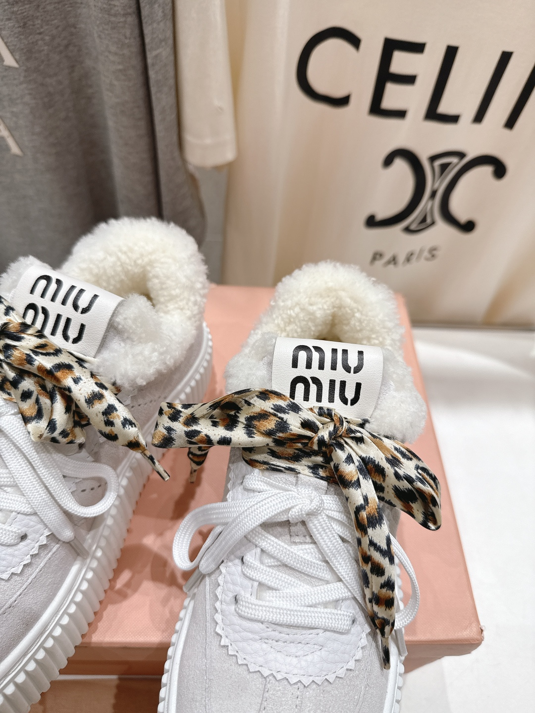 高版本出厂 毛里 MiuMiu/缪缪F032 2025ss秋冬新款系带厚底羊毛小白鞋运动休闲鞋毛毛鞋这款