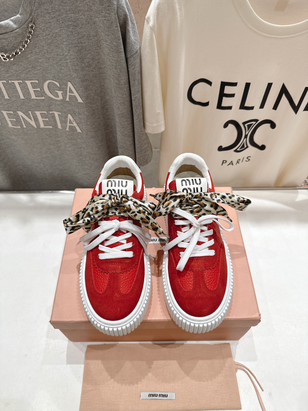 高版本出厂 MiuMiu/缪缪F032 2025ss新款系带厚底小白鞋运动休闲鞋 这款系带运动休闲鞋～日