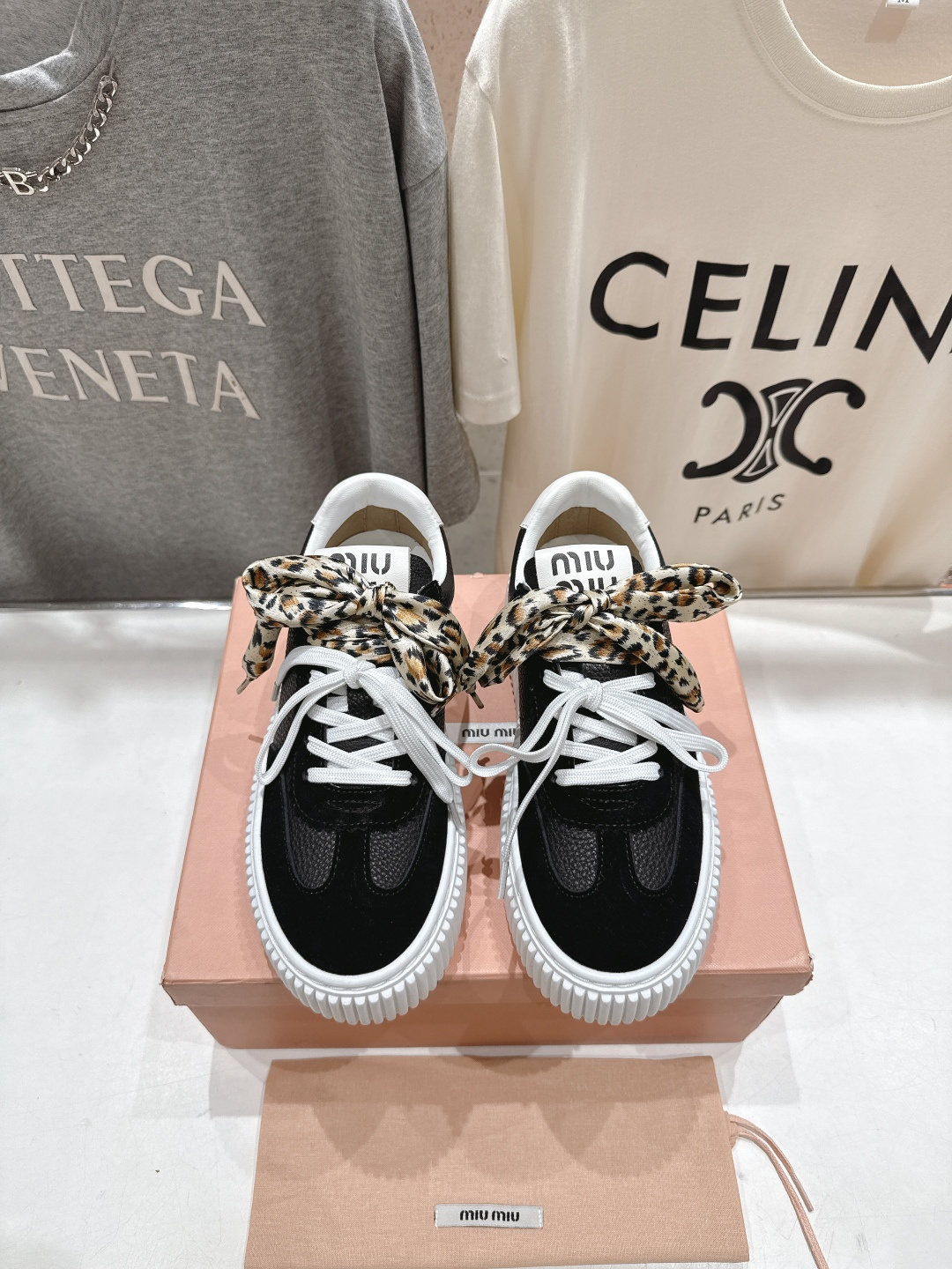 高版本出厂 MiuMiu/缪缪F032 2025ss新款系带厚底小白鞋运动休闲鞋 这款系带运动休闲鞋～日