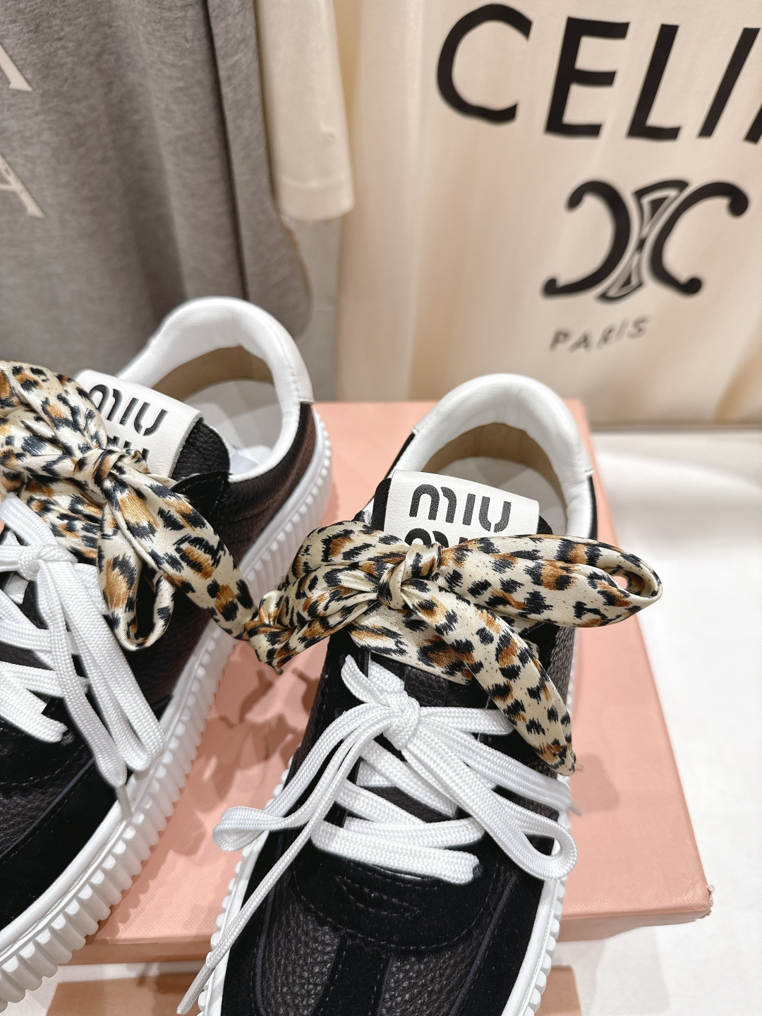 高版本出厂 MiuMiu/缪缪F032 2025ss新款系带厚底小白鞋运动休闲鞋 这款系带运动休闲鞋～日