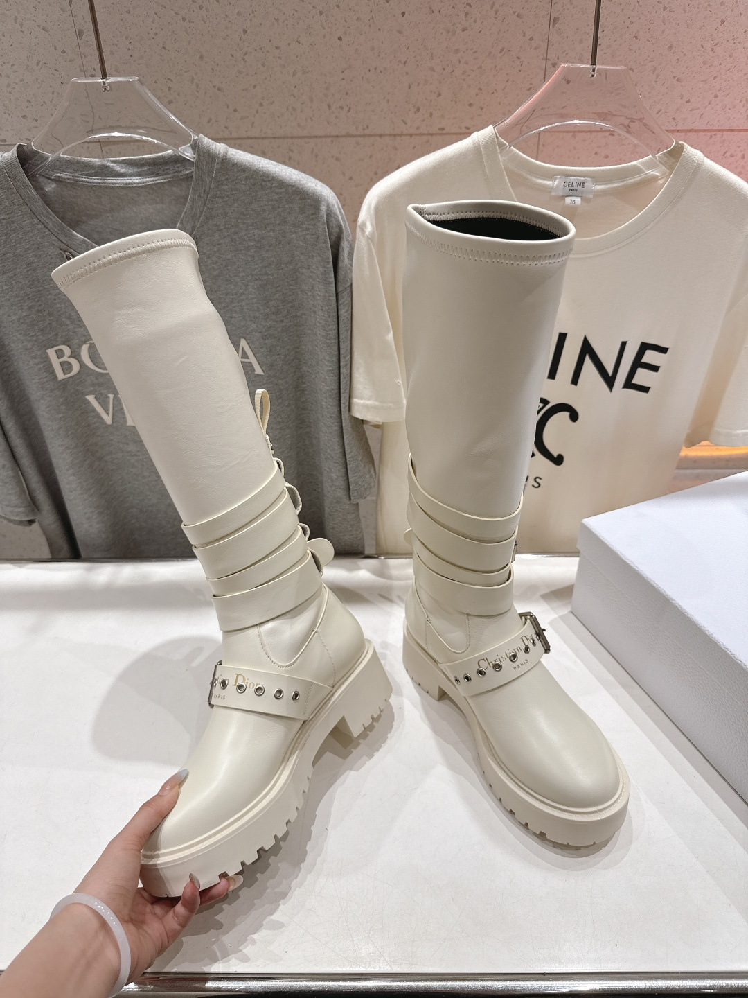 高版本出厂 Dior/迪奥D家F019 2025ss秋冬新品布洛克长靴，经久不衰的马丁靴造型，彰显经典设