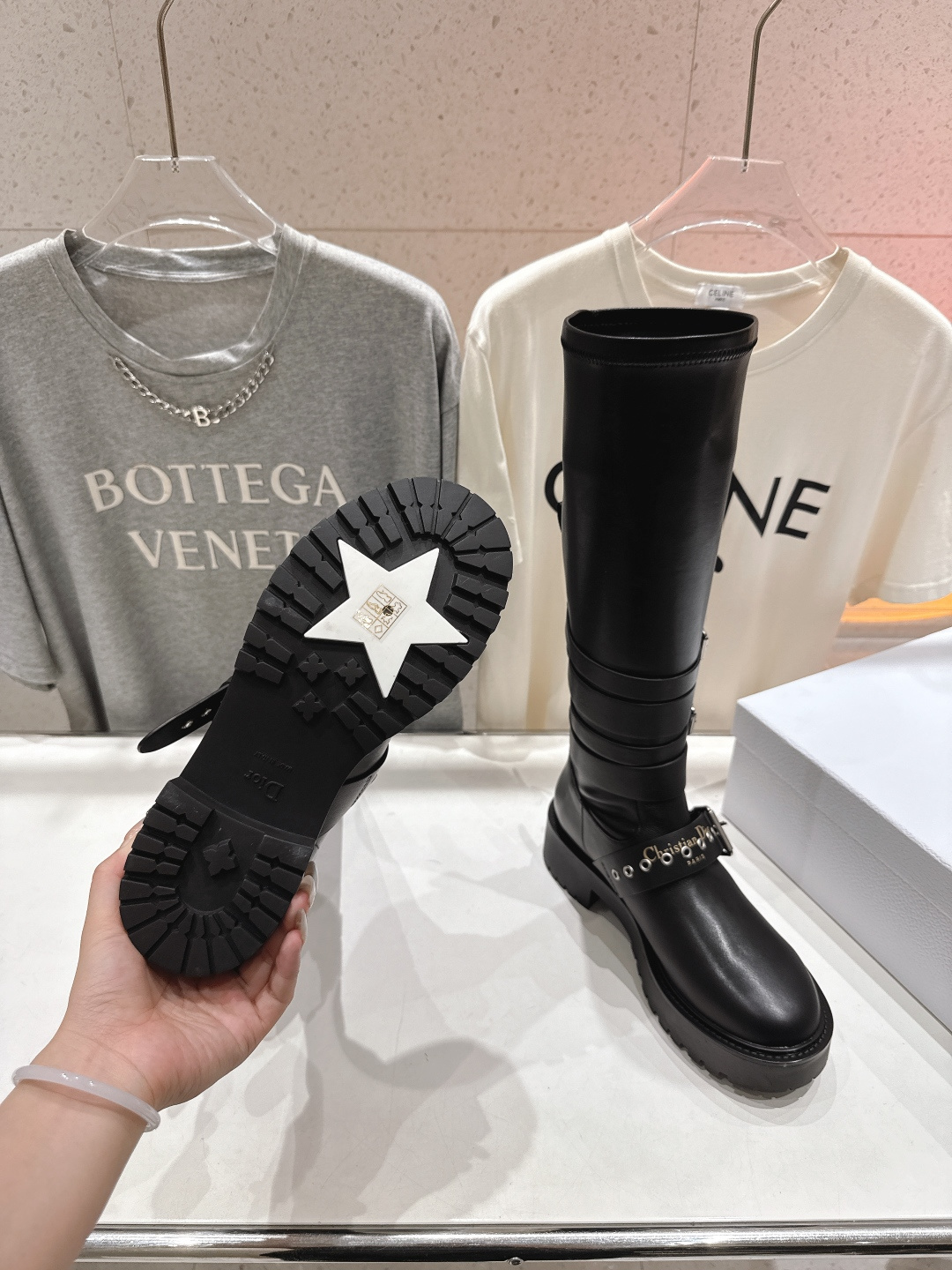 高版本出厂 Dior/迪奥D家F019 2025ss秋冬新品布洛克长靴，经久不衰的马丁靴造型，彰显经典设